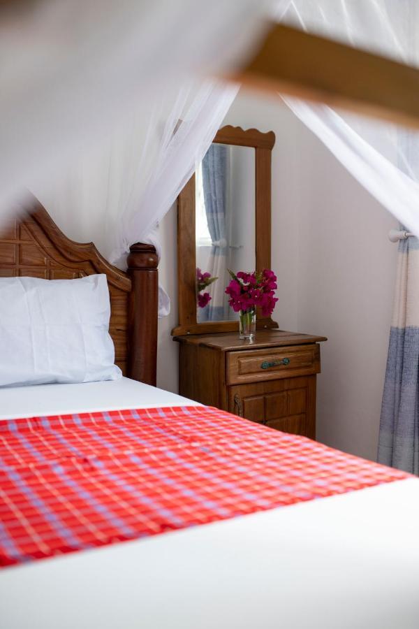 Uroa Beach Lodge 外观 照片